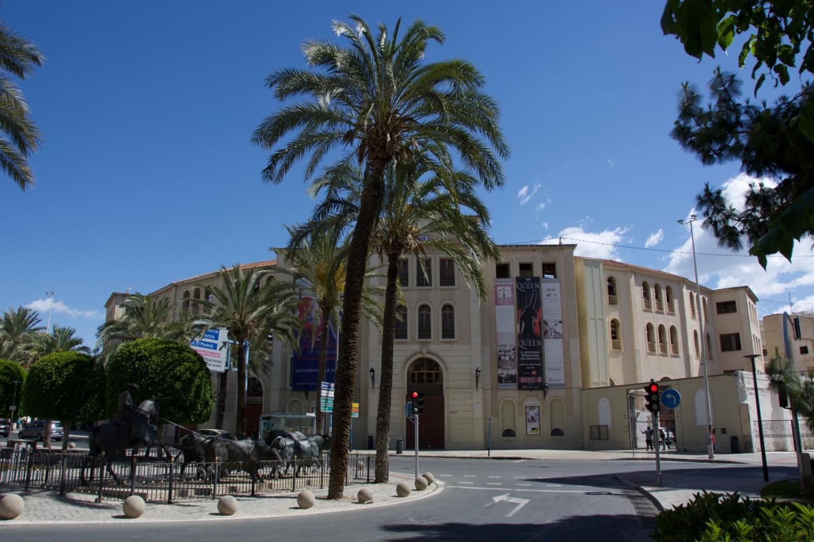 Centrico Apartamento Familiar Con Patio Privado Alicante Exterior photo