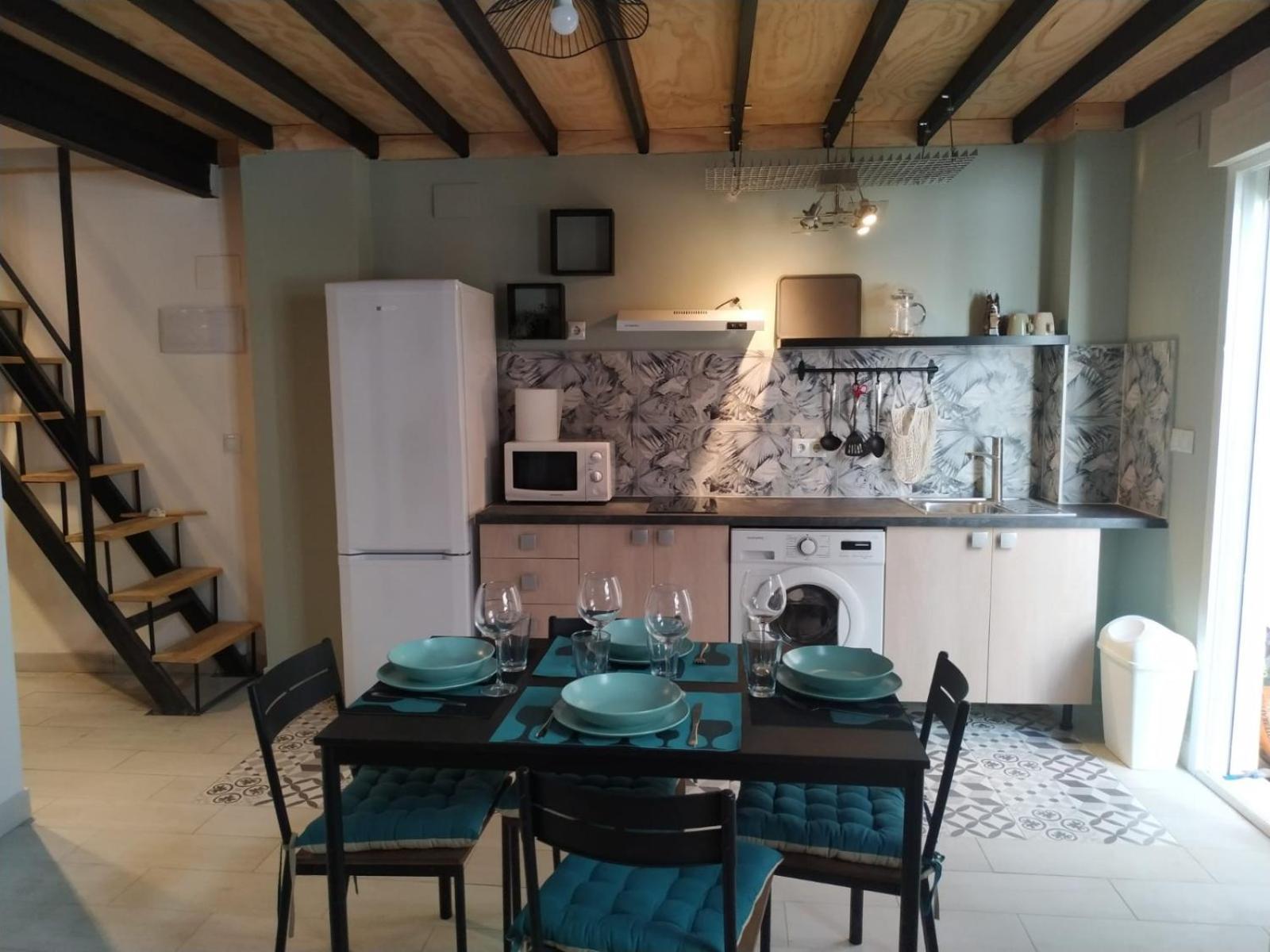 Centrico Apartamento Familiar Con Patio Privado Alicante Exterior photo